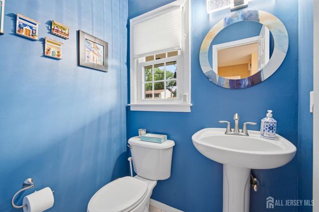 4 Woodruff Road, Edison, NJ 08820