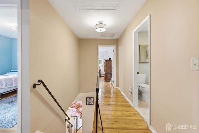 4 Woodruff Road, Edison, NJ 08820