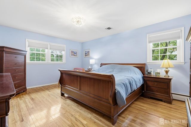 4 Woodruff Road, Edison, NJ 08820