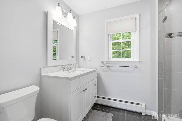 4 Woodruff Road, Edison, NJ 08820