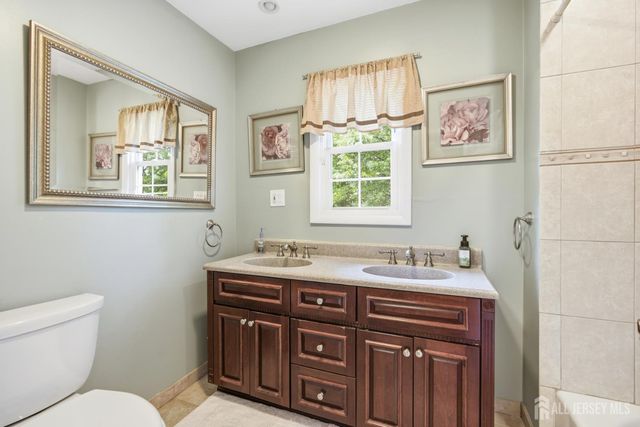 4 Woodruff Road, Edison, NJ 08820