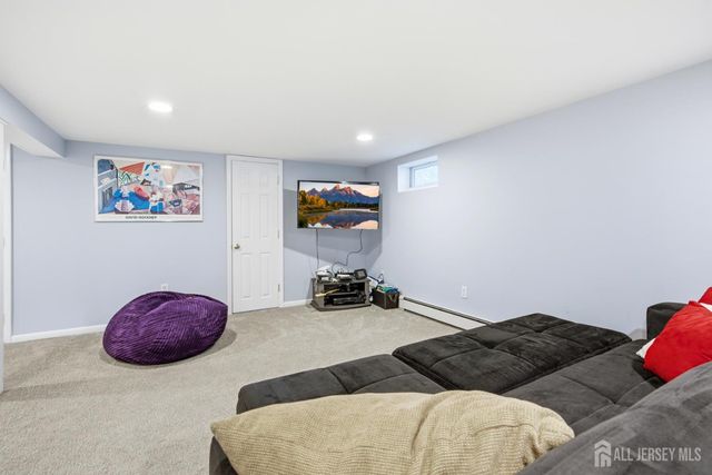 4 Woodruff Road, Edison, NJ 08820