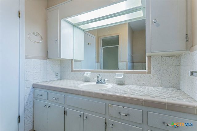 105 E Upshaw Avenue, Temple, TX 76501