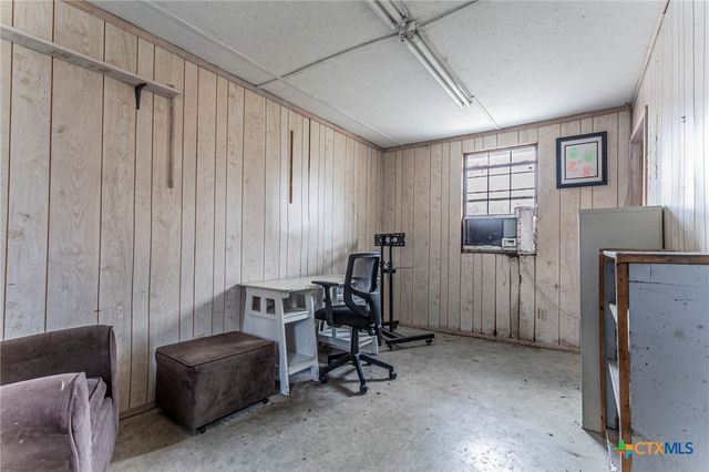 105 E Upshaw Avenue, Temple, TX 76501