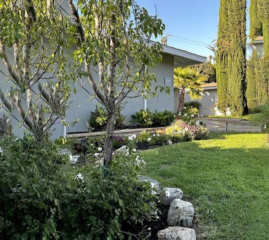 26261 Veva Way, Calabasas, CA 91302