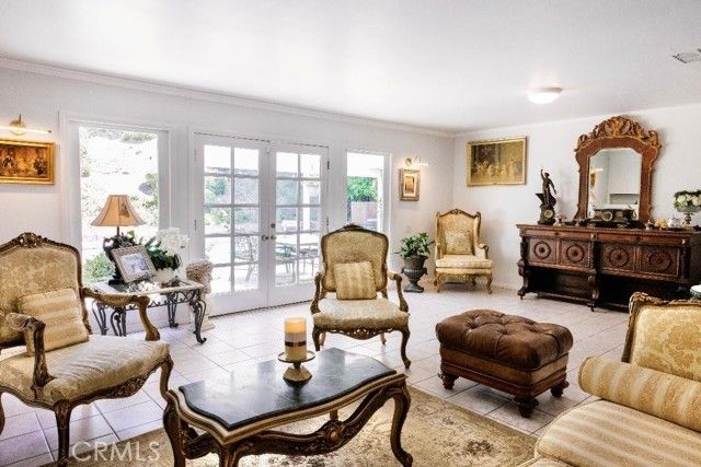 26261 Veva Way, Calabasas, CA 91302