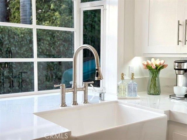 26261 Veva Way, Calabasas, CA 91302