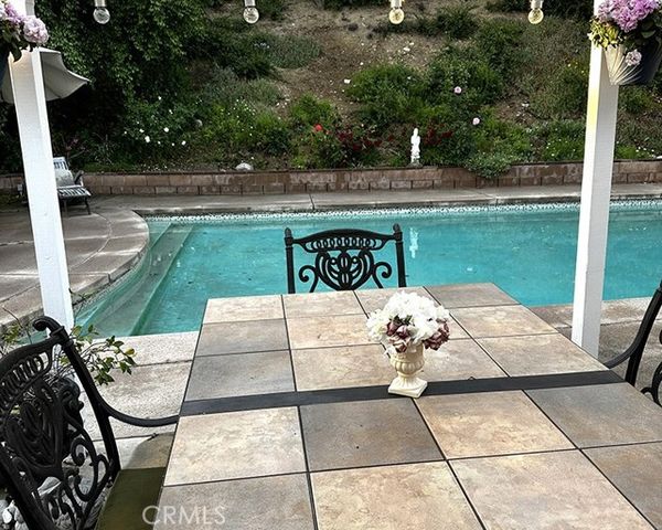 26261 Veva Way, Calabasas, CA 91302