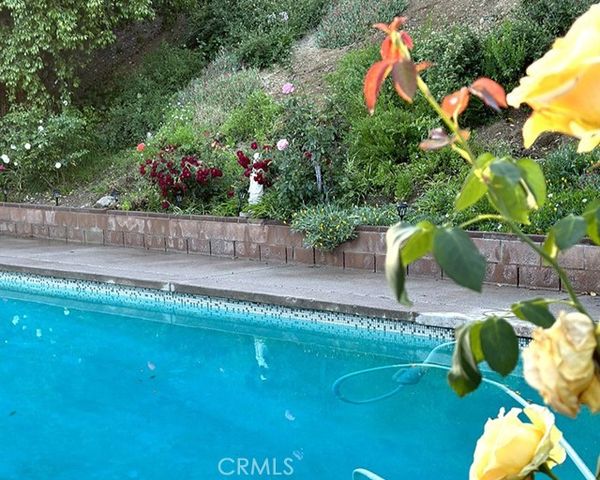 26261 Veva Way, Calabasas, CA 91302