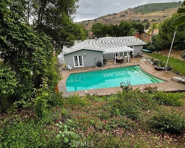 26261 Veva Way, Calabasas, CA 91302