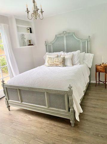 26261 Veva Way, Calabasas, CA 91302