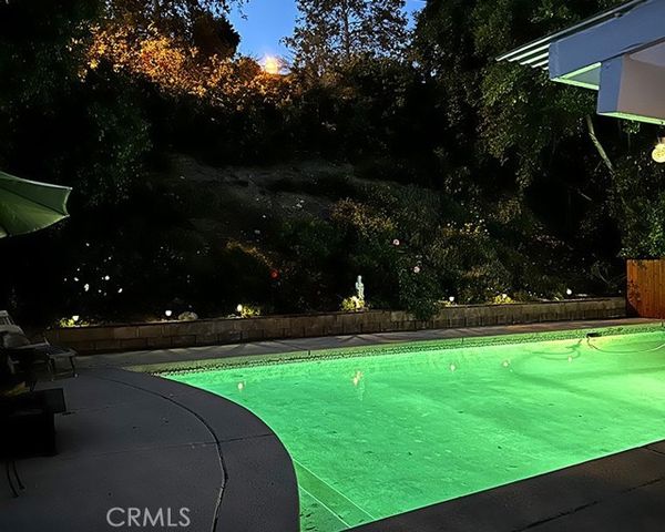 26261 Veva Way, Calabasas, CA 91302