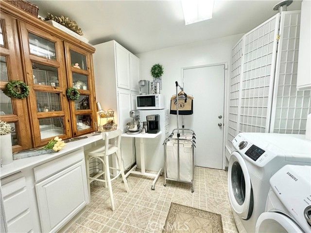 26261 Veva Way, Calabasas, CA 91302