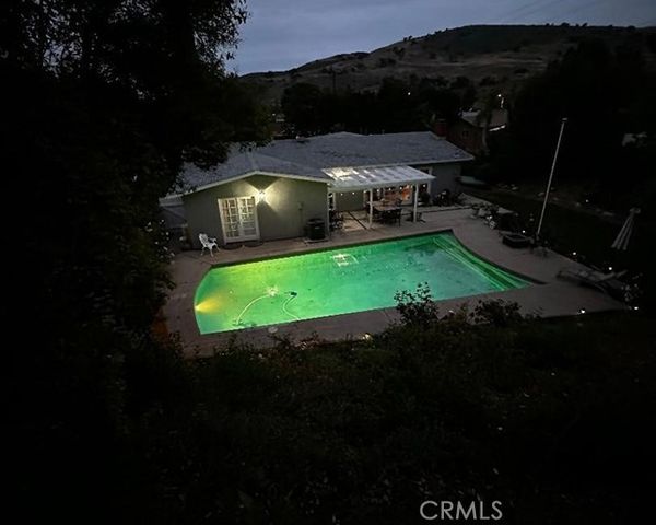 26261 Veva Way, Calabasas, CA 91302