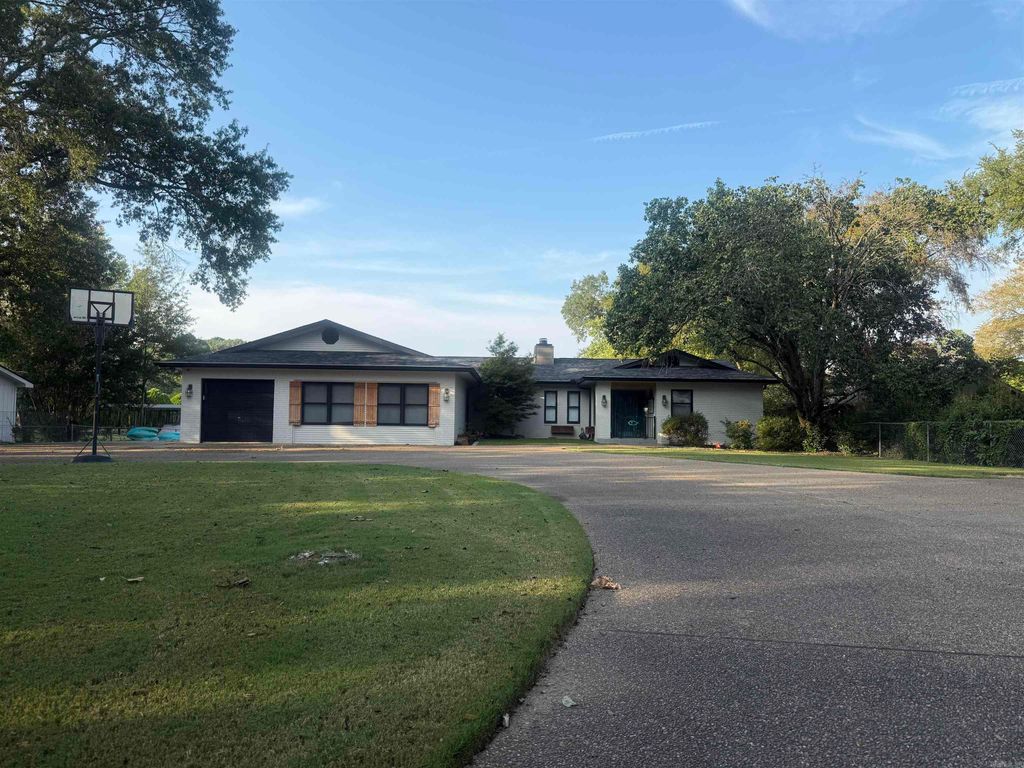 255 Long Beach Point, Hot Springs, AR 71913