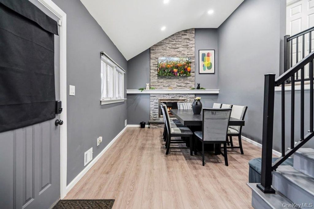 18 Huron Street, Port Jefferson Station, NY 11776 — photo 3