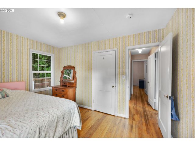 2231 Sw MARTHA St, Portland, OR 97239