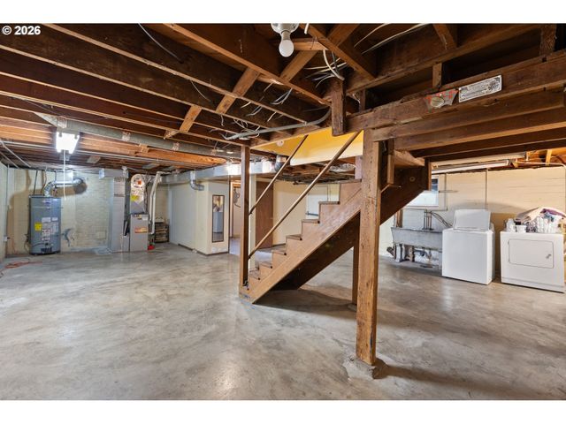 2231 Sw MARTHA St, Portland, OR 97239