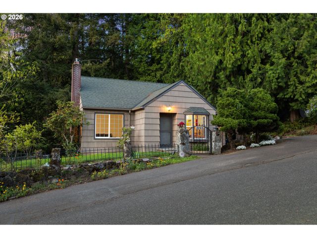 2231 Sw MARTHA St, Portland, OR 97239