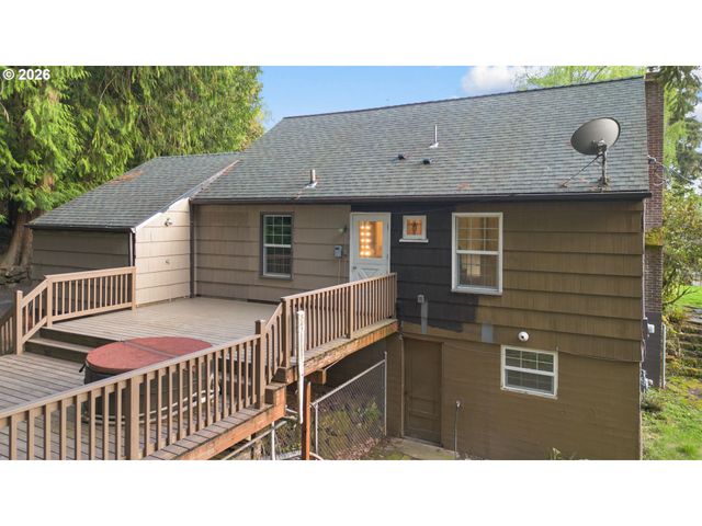 2231 Sw MARTHA St, Portland, OR 97239