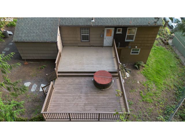 2231 Sw MARTHA St, Portland, OR 97239