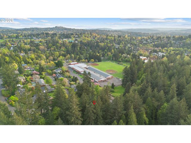 2231 Sw MARTHA St, Portland, OR 97239