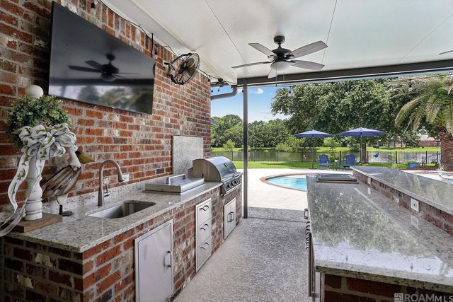 37188 Lakeshore Ave, Prairieville, LA 70769