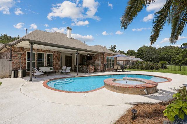 37188 Lakeshore Ave, Prairieville, LA 70769