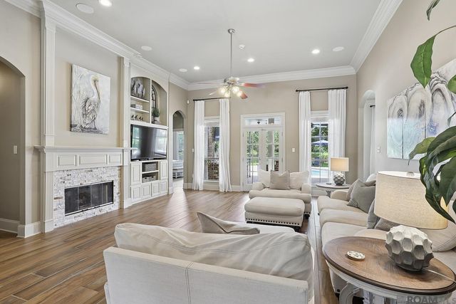 37188 Lakeshore Ave, Prairieville, LA 70769