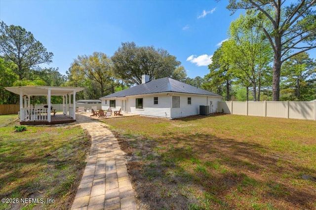 129 GRASSY Lane, Palatka, FL 32177