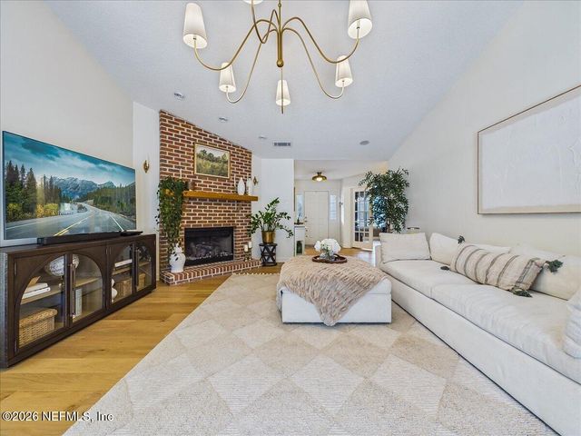 129 GRASSY Lane, Palatka, FL 32177