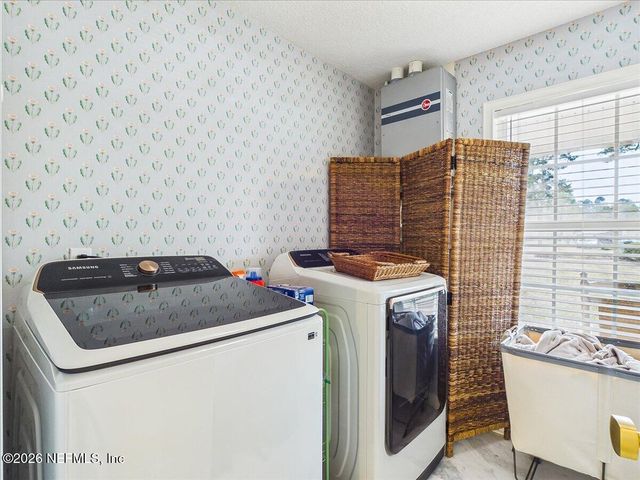 129 GRASSY Lane, Palatka, FL 32177