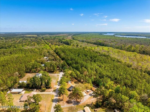 129 GRASSY Lane, Palatka, FL 32177