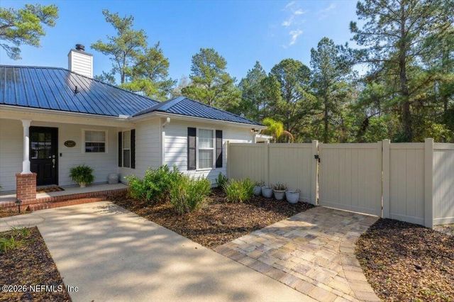 129 GRASSY Lane, Palatka, FL 32177