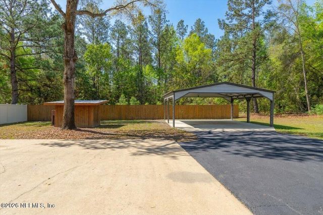 129 GRASSY Lane, Palatka, FL 32177