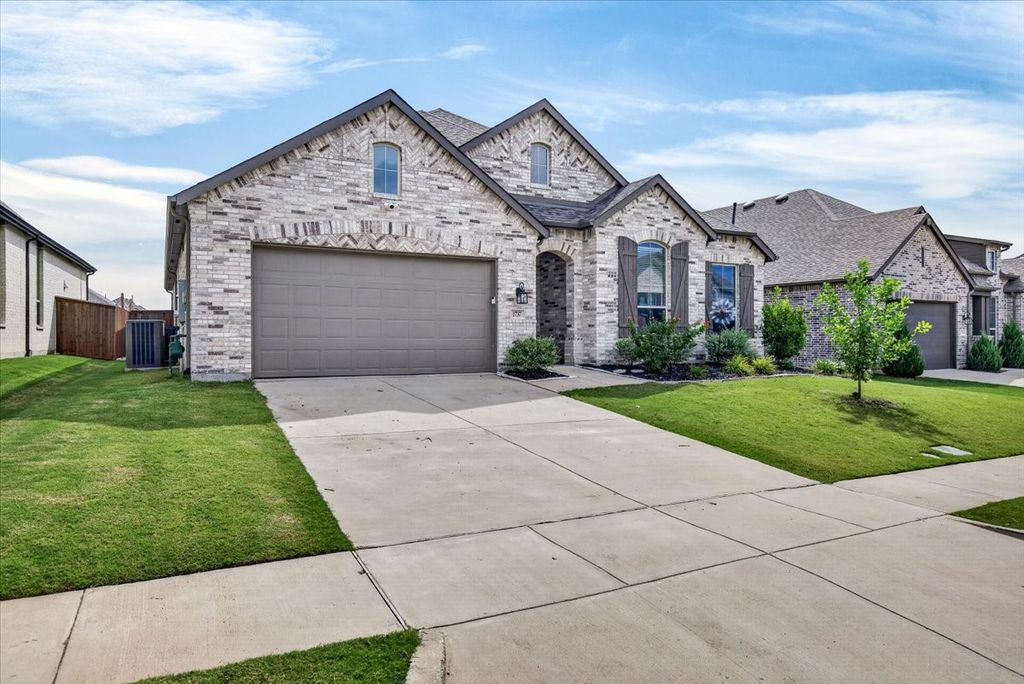 1737 Sheldon Drive, Forney, TX 75126