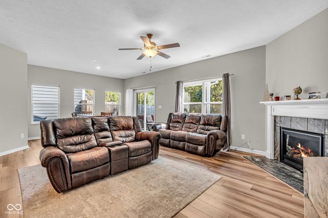 1195 S Aberdeen Drive, Franklin, IN 46131