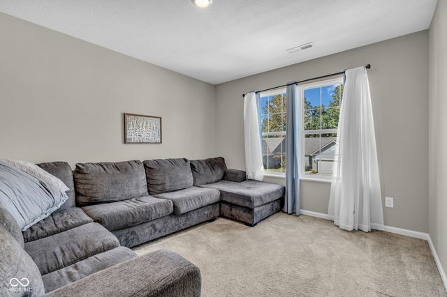 1195 S Aberdeen Drive, Franklin, IN 46131