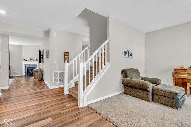 1195 S Aberdeen Drive, Franklin, IN 46131