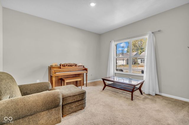 1195 S Aberdeen Drive, Franklin, IN 46131