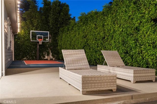 12345 Huston, Valley Village, CA 91607
