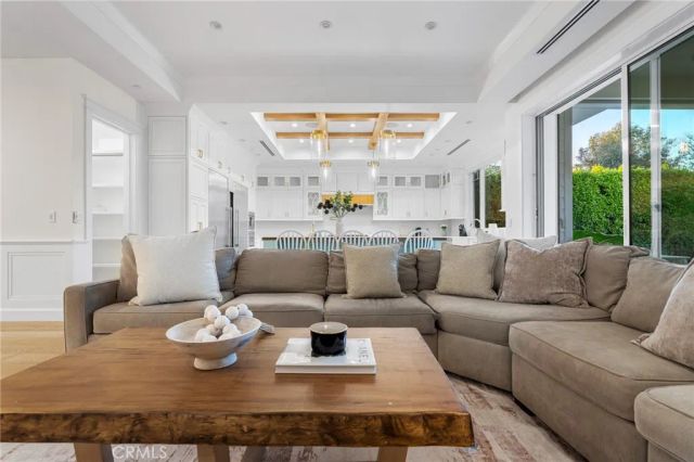 12345 Huston, Valley Village, CA 91607