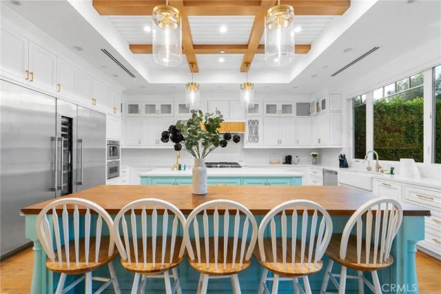 12345 Huston, Valley Village, CA 91607