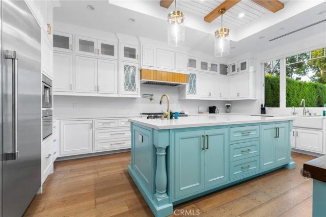 12345 Huston, Valley Village, CA 91607