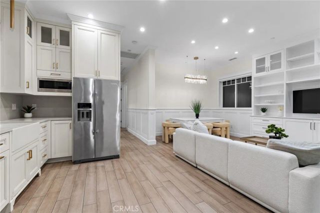 12345 Huston, Valley Village, CA 91607