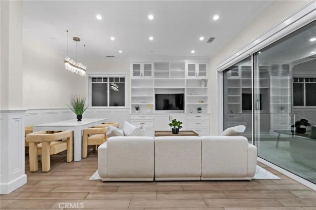 12345 Huston, Valley Village, CA 91607