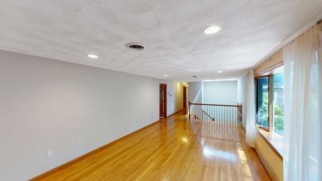 22 Starview Dr, Sudbury, MA 01776