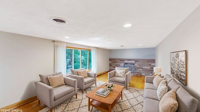 22 Starview Dr, Sudbury, MA 01776