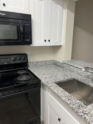 7027 W Sunrise Boulevard 7027, Plantation, FL 33313
