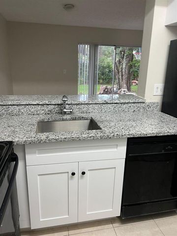 7027 W Sunrise Boulevard 7027, Plantation, FL 33313